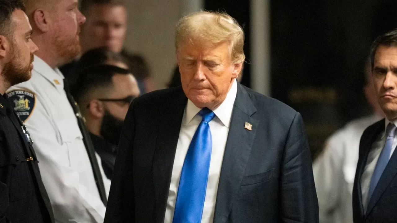 Donald Trump se empobrece 300 mdd tras veredicto de culpabilidad; acciones de $DJT caen 4%