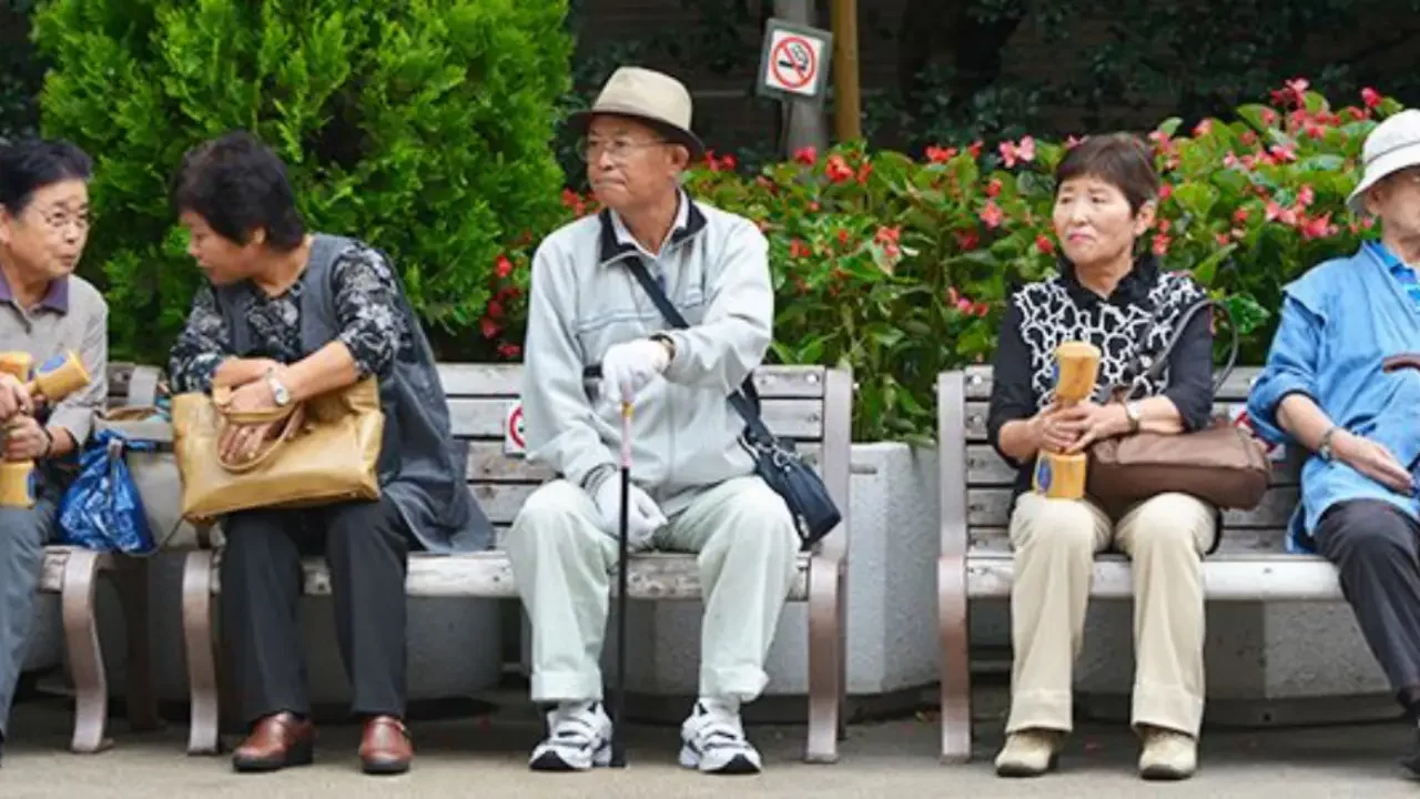 Japón estima que unos 68,000 ancianos podrían morir solos en sus hogares este año