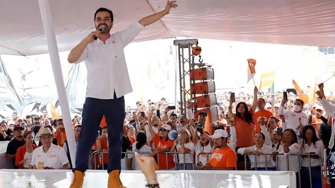 Máynez dice que su candidatura puede acabar con el poder del dinero y la corrupción