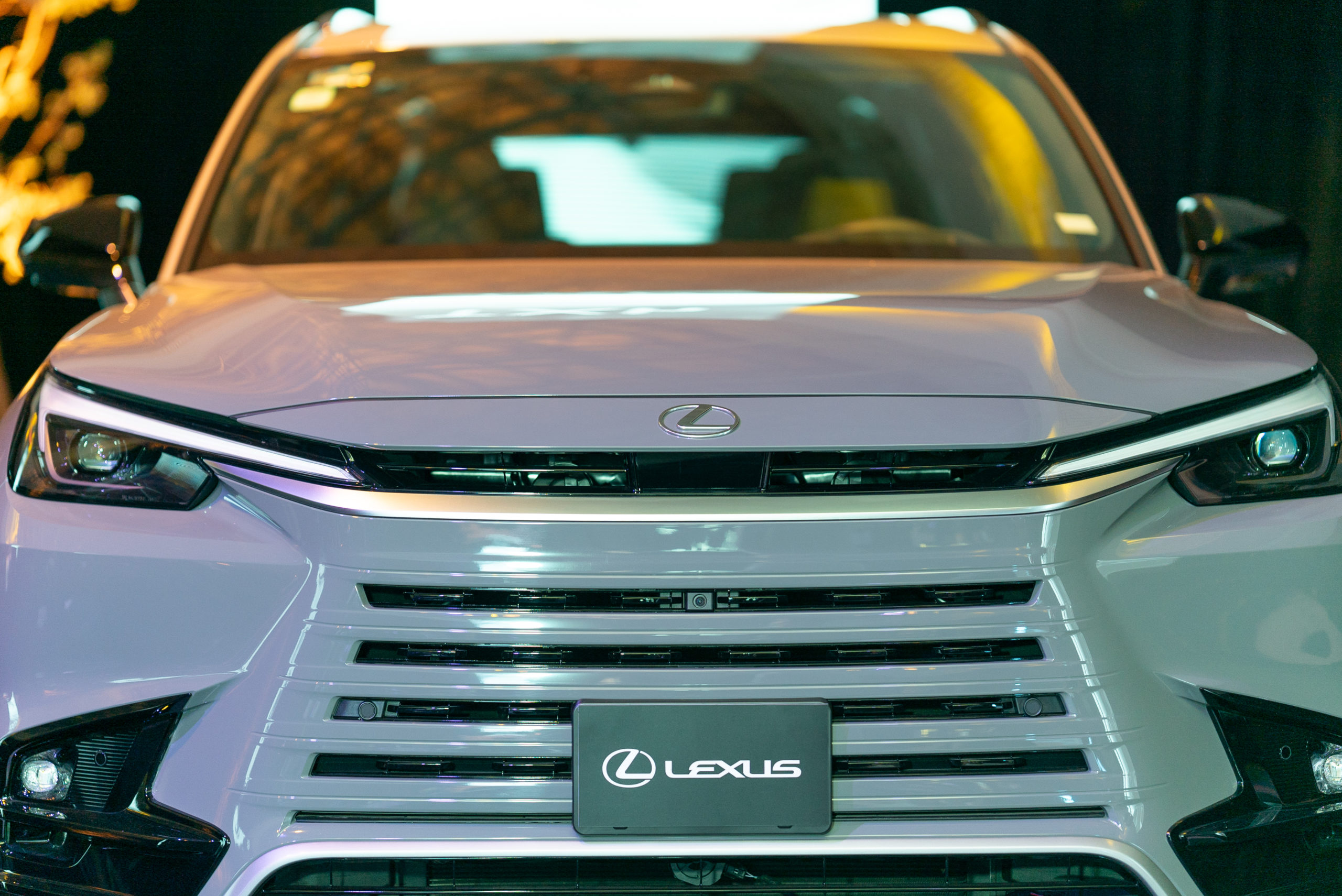 Lexus apuesta por más autos híbridos para menos emisiones