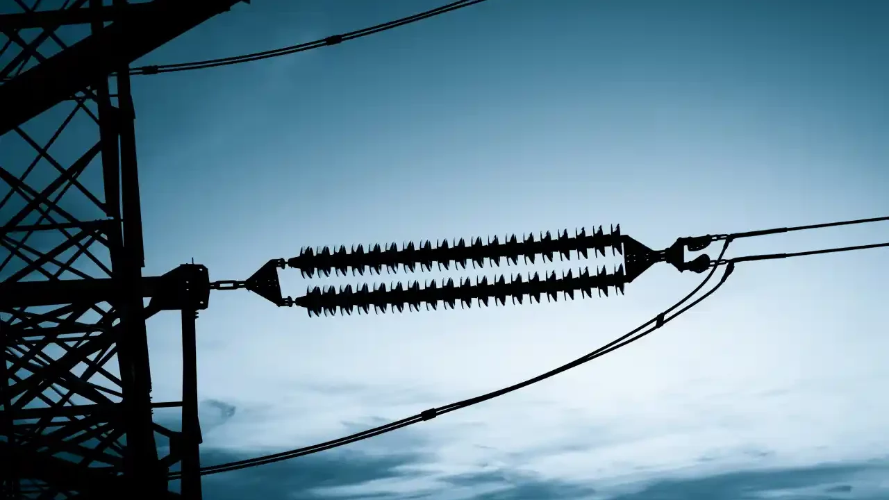 Sector eléctrico mexicano, con bajo margen para operar; el riesgo de apagones persiste