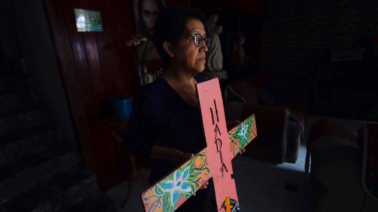 Madres de víctimas de feminicidio y niños huérfanos marcan este 10 de mayo en México