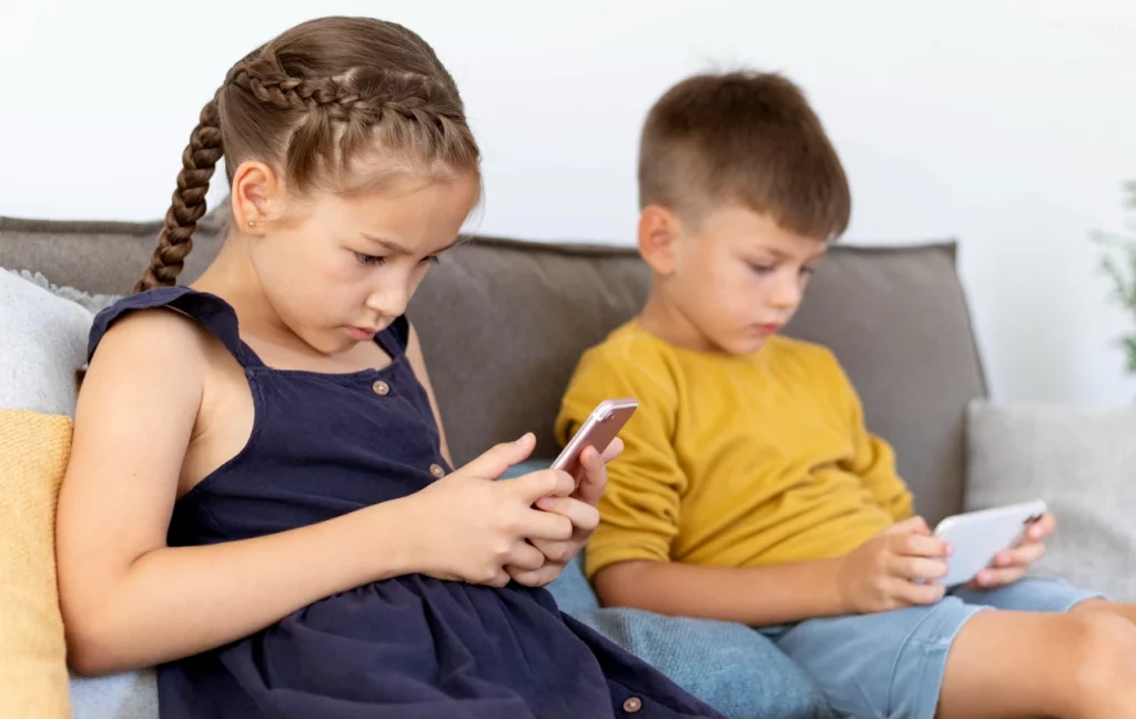 niños-internet-desconocidos-estudio redes sociales trata Australia redes sociales niños videos cortos