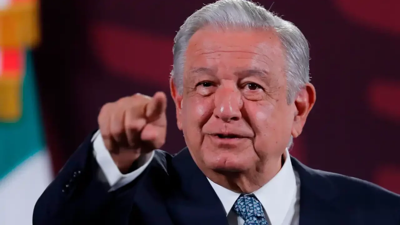 ‘Por tratarse de un asunto público’, AMLO justifica revelación de datos personales de María Amparo Casar