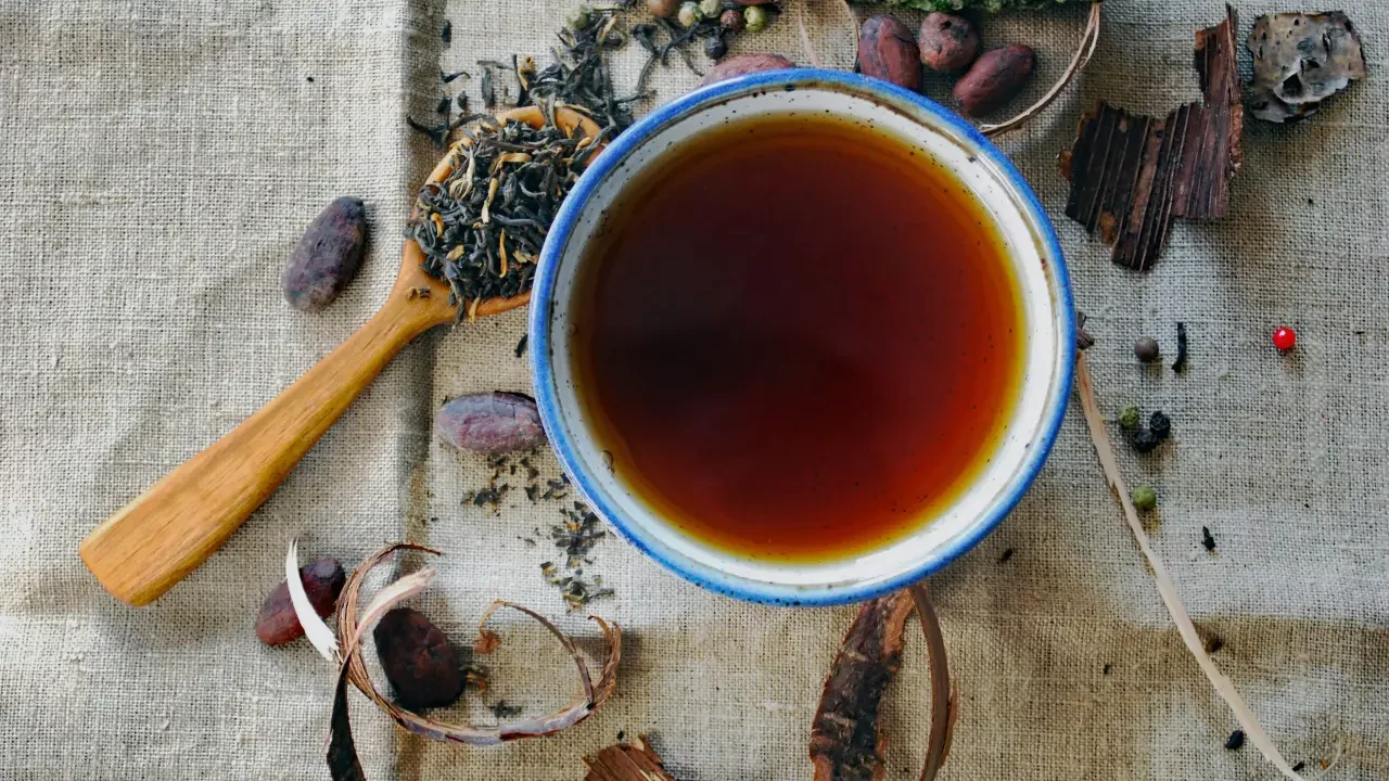 La tradición del té resurge con fuerza en China celebrando su día internacional