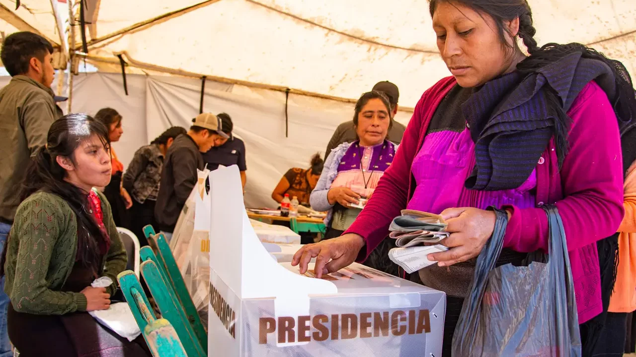 Comunidades indígenas de Chiapas emiten su voto en medio de la violencia