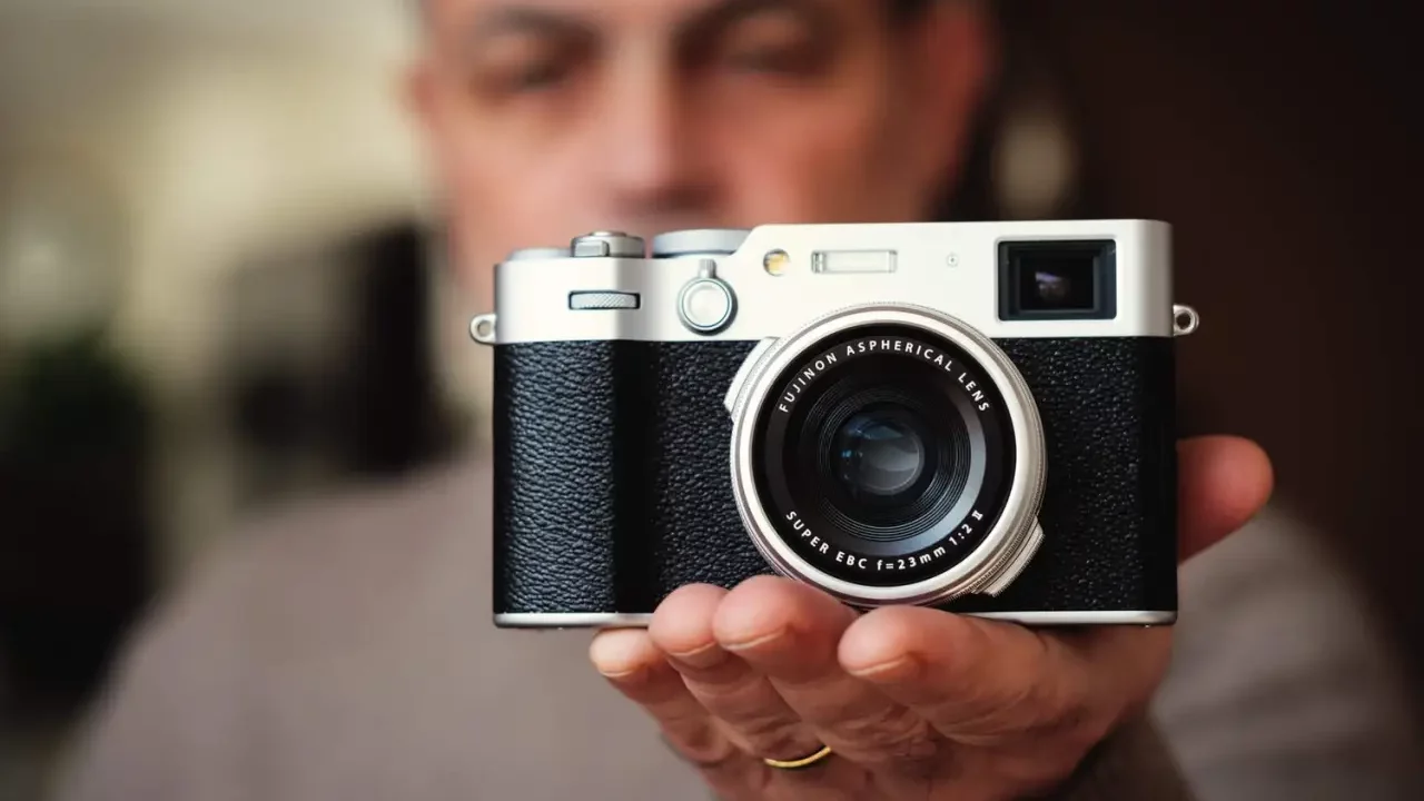 Fujifilm renace su negocio con cámaras retro tras años de centrarse en productos sanitarios