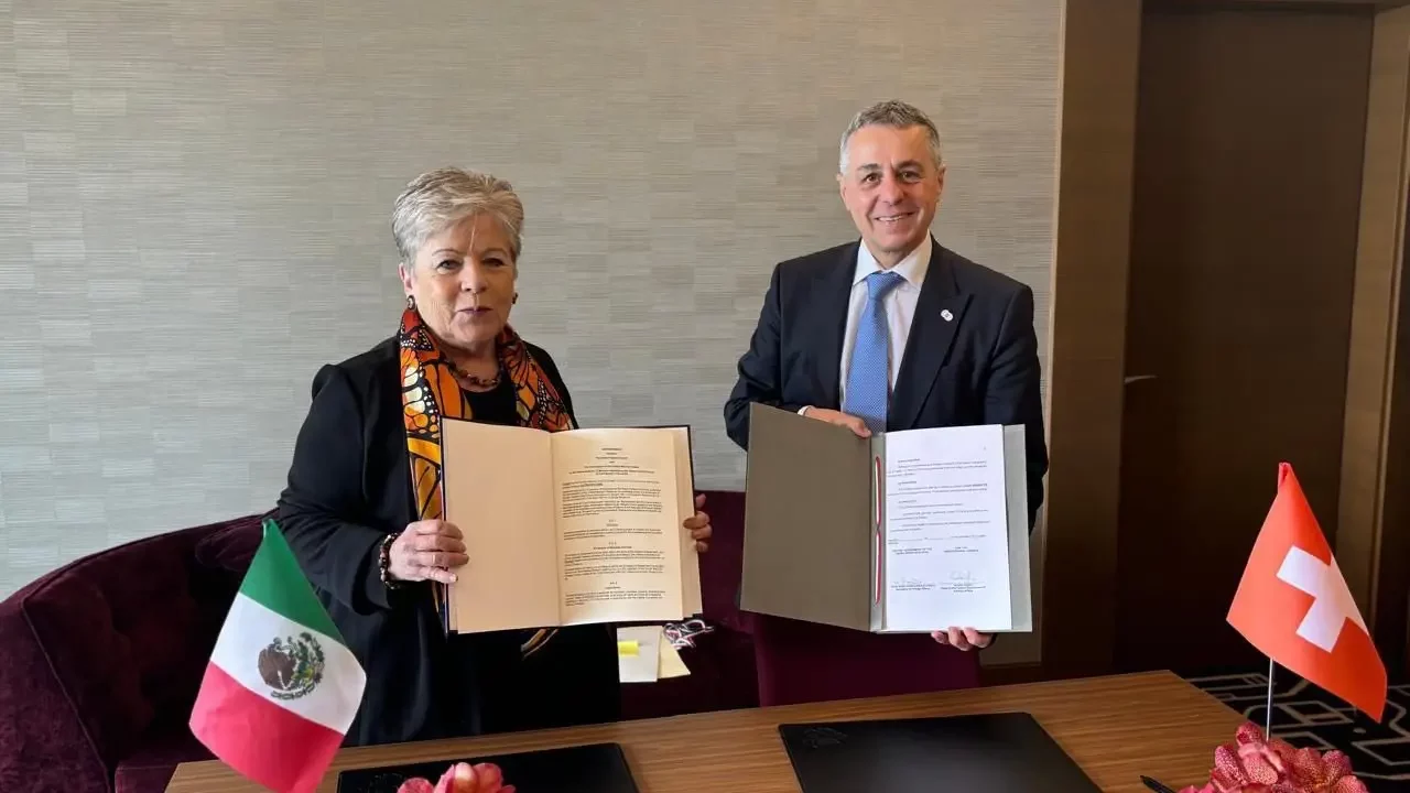 Tras acuerdo, Suiza mediará en el conflicto de intereses entre México y Ecuador