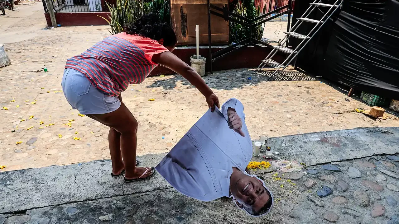 Ciudadanos votan bajo resguardo en Coyuca tras asesinato de candidato