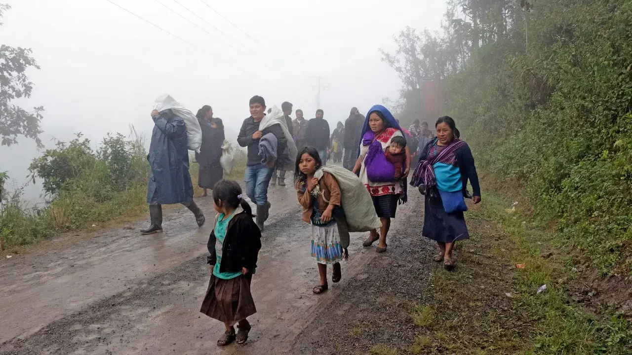 Dos municipios en el sur de México reponen elecciones tras interrupción por violencia