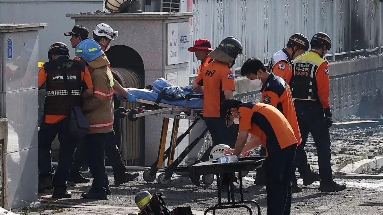 Incendio en planta de baterías de litio en Corea del Sur deja 22 trabajadores muertos