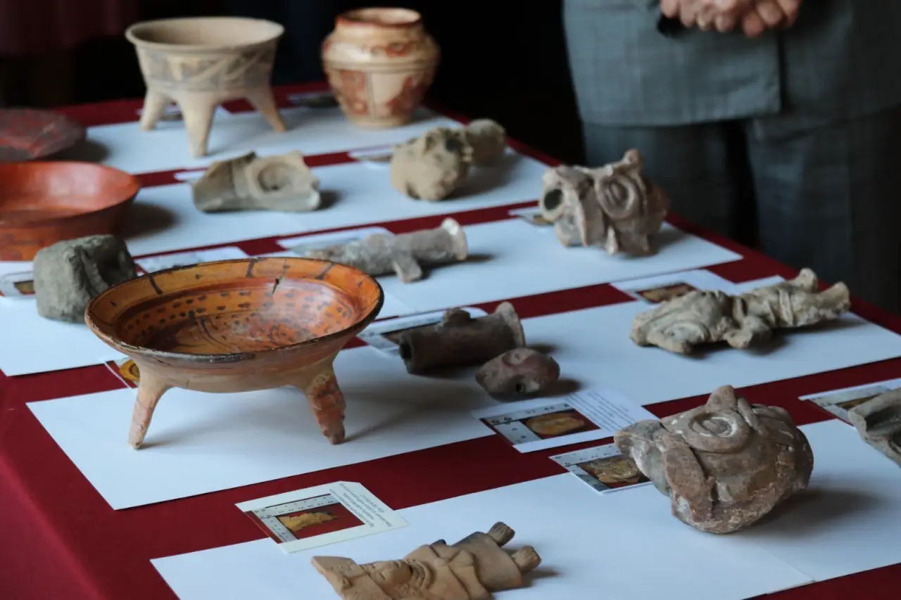 Veinte piezas arqueológicas serán repatriadas desde EU, informa SRE