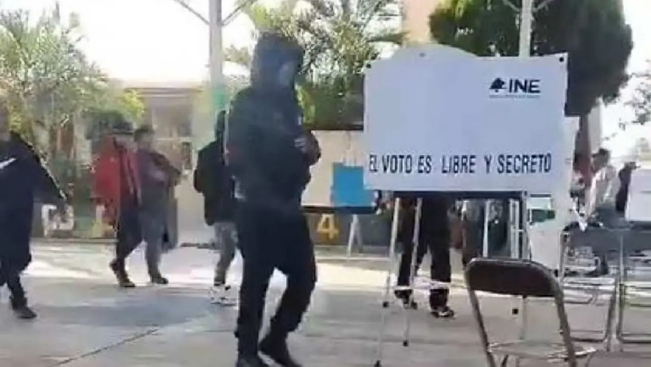 Tiroteos en centros de votación de Puebla dejan dos muertos