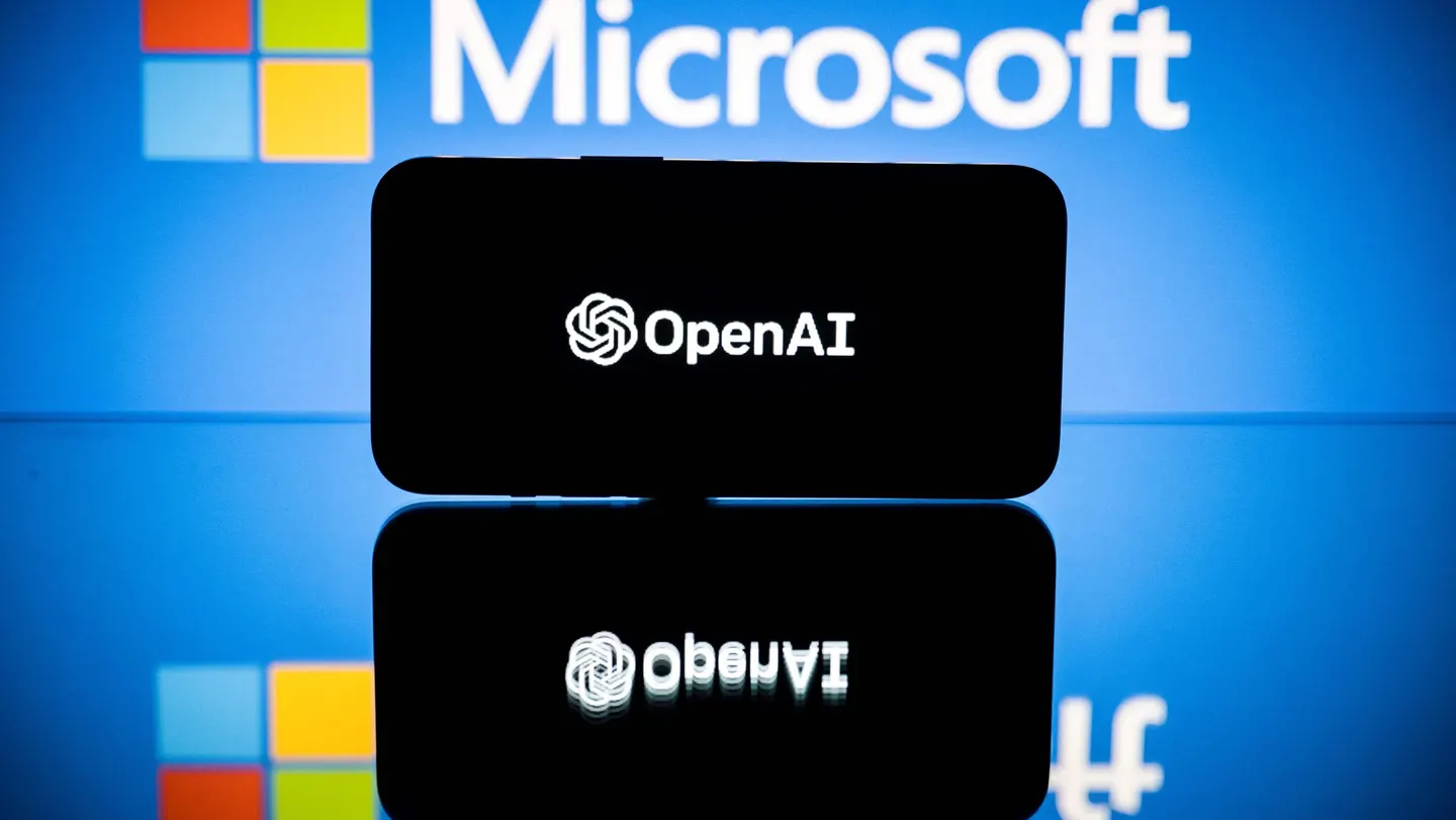 Microsoft abandona su rol de observador en OpenAI para eludir escrutinio antimonopolio