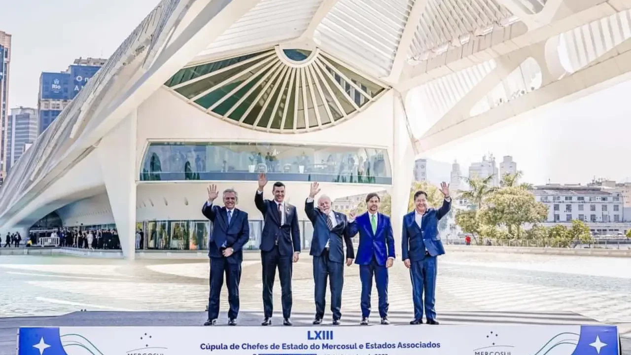 Con nueva ley, presidente Luis Arce oficializa entrada de Bolivia como miembro del Mercosur