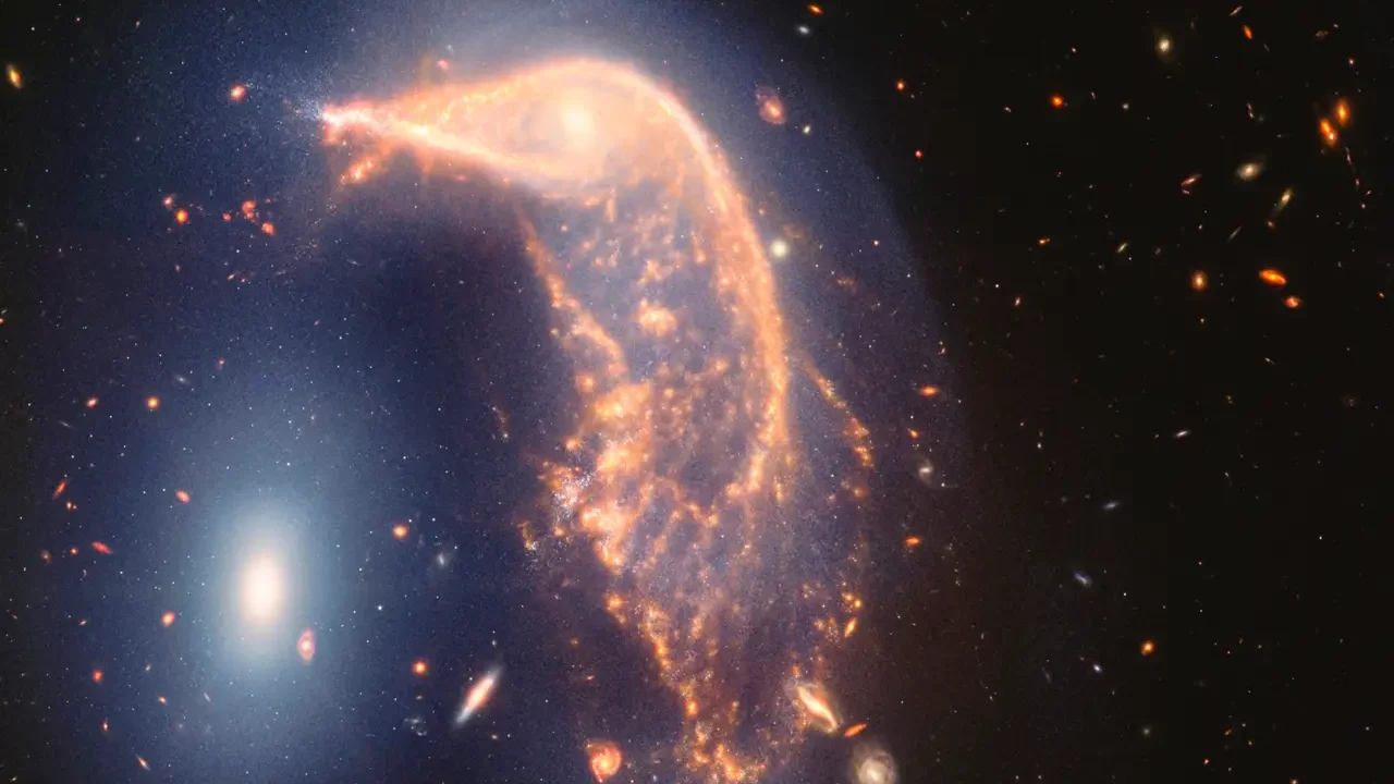 Astrónomos observan en el espacio profundo una ‘batalla’ entre una pareja de galaxias