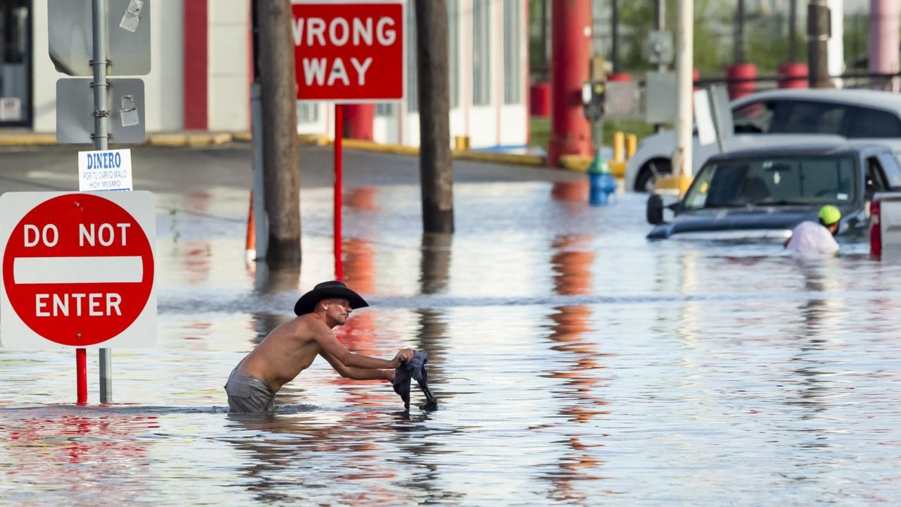 ¿Quién tiene la culpa de la tragedia por inundaciones en Texas?