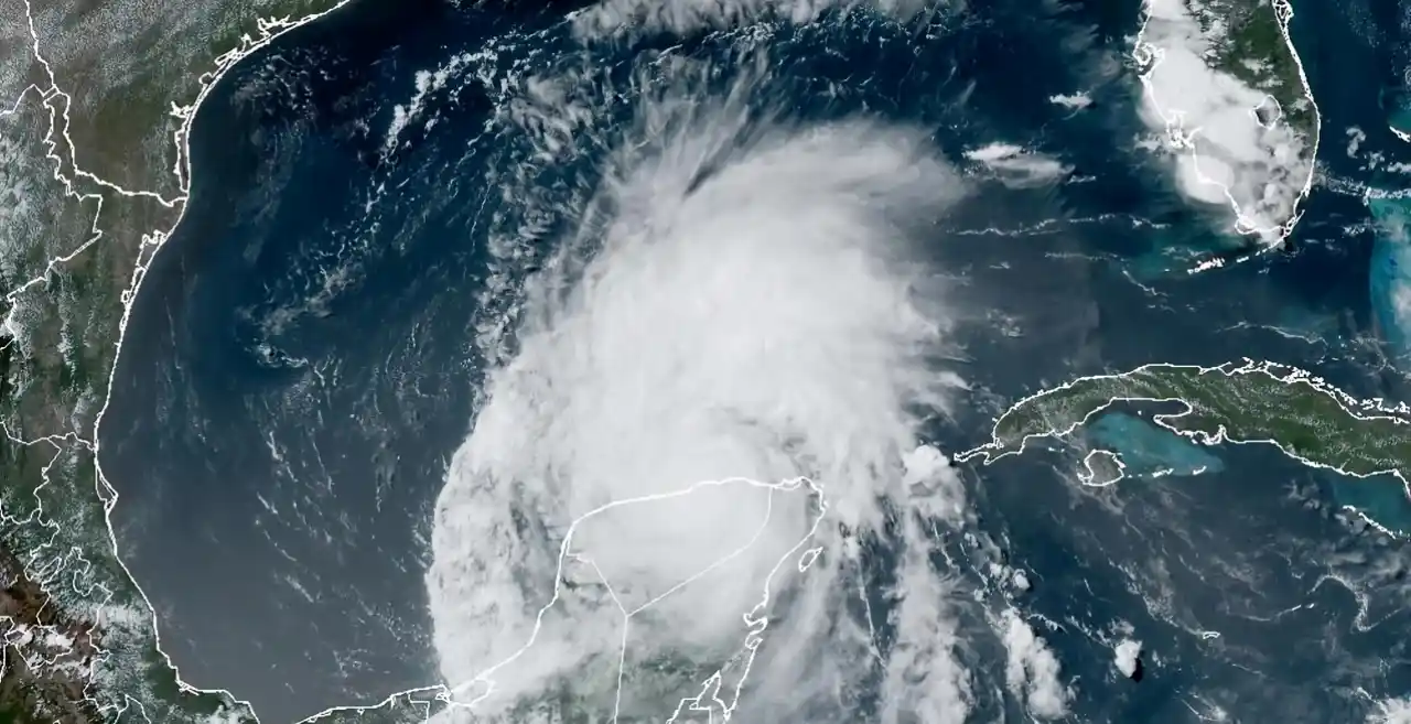 El huracán Beryl causa intensas precipitaciones al noreste de México
