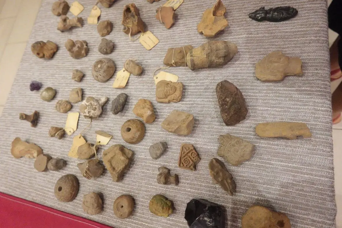 Mexicana residente en Canadá entrega 257 piezas arqueológicas a México