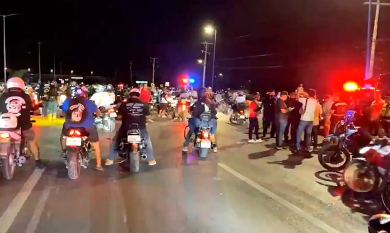 Protesta de miles de motociclistas afecta traslado de turistas en Quintana Roo