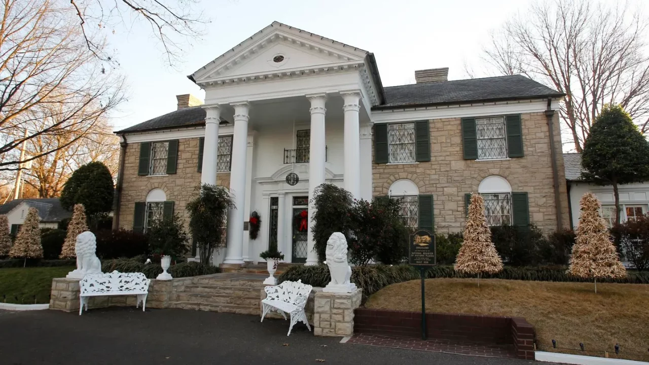 Acusan a mujer de Missouri de elaborar plan para robar patrimonio de Graceland, de Elvis Presley