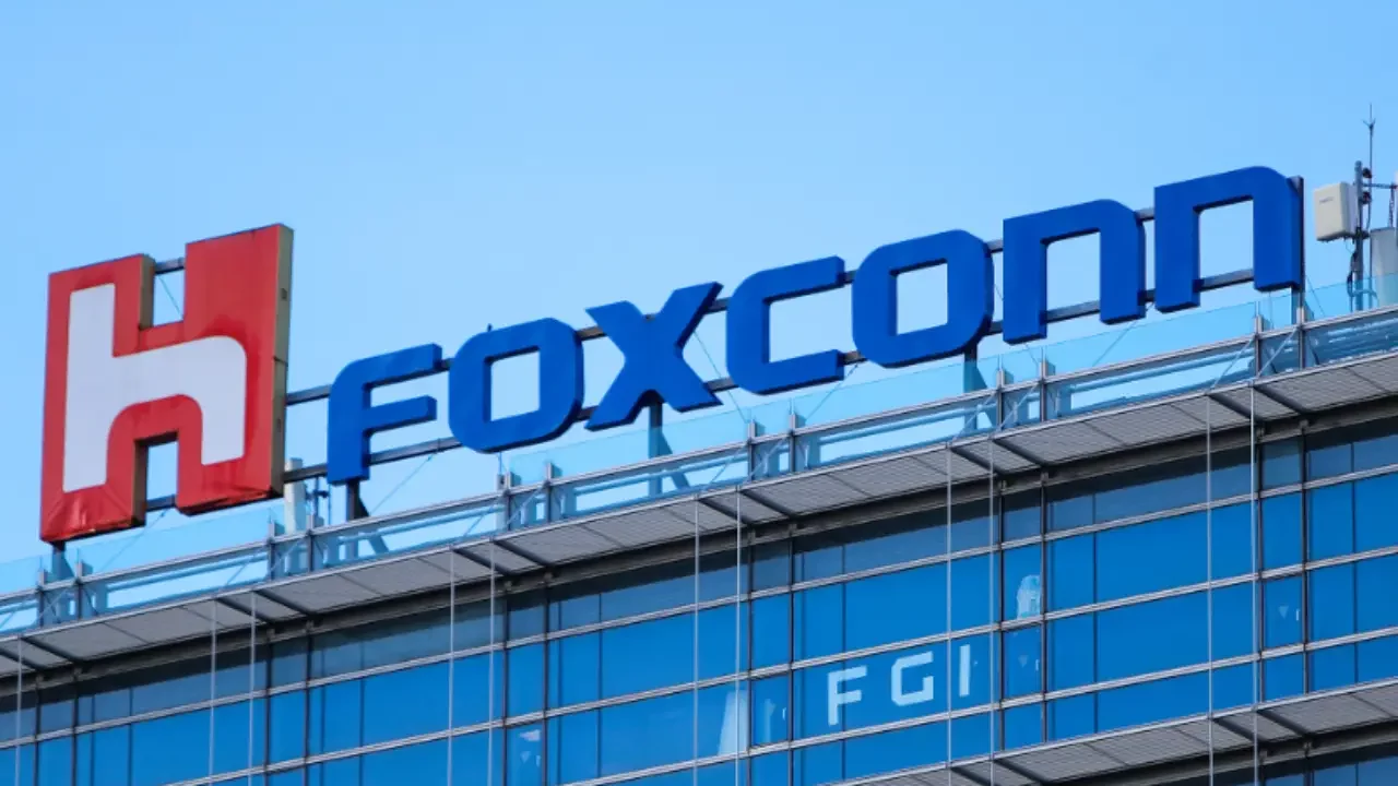 Foxconn dice que su presencia global la protegerá de los aranceles de Trump