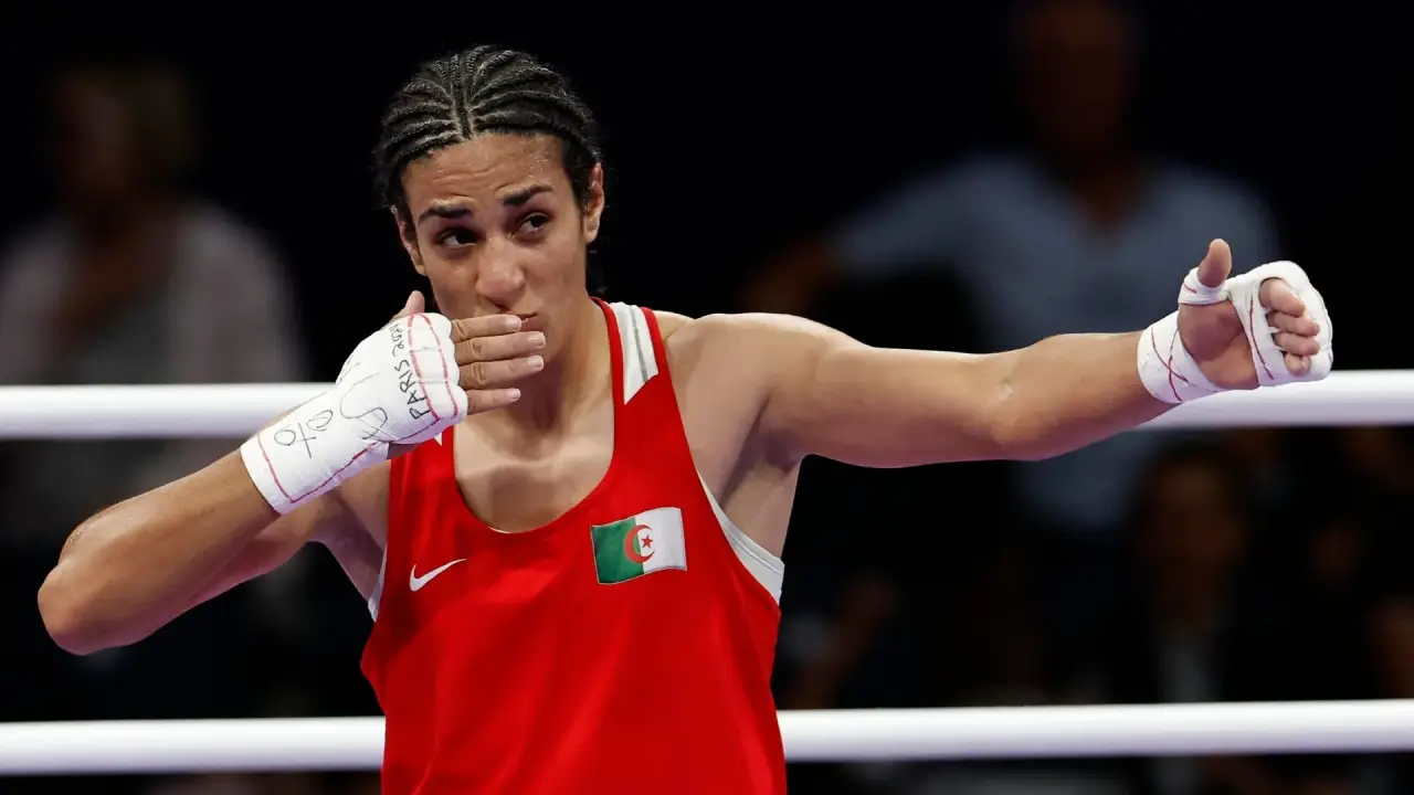 La boxeadora argelina Khelif denuncia ‘ciberacoso’ en París
