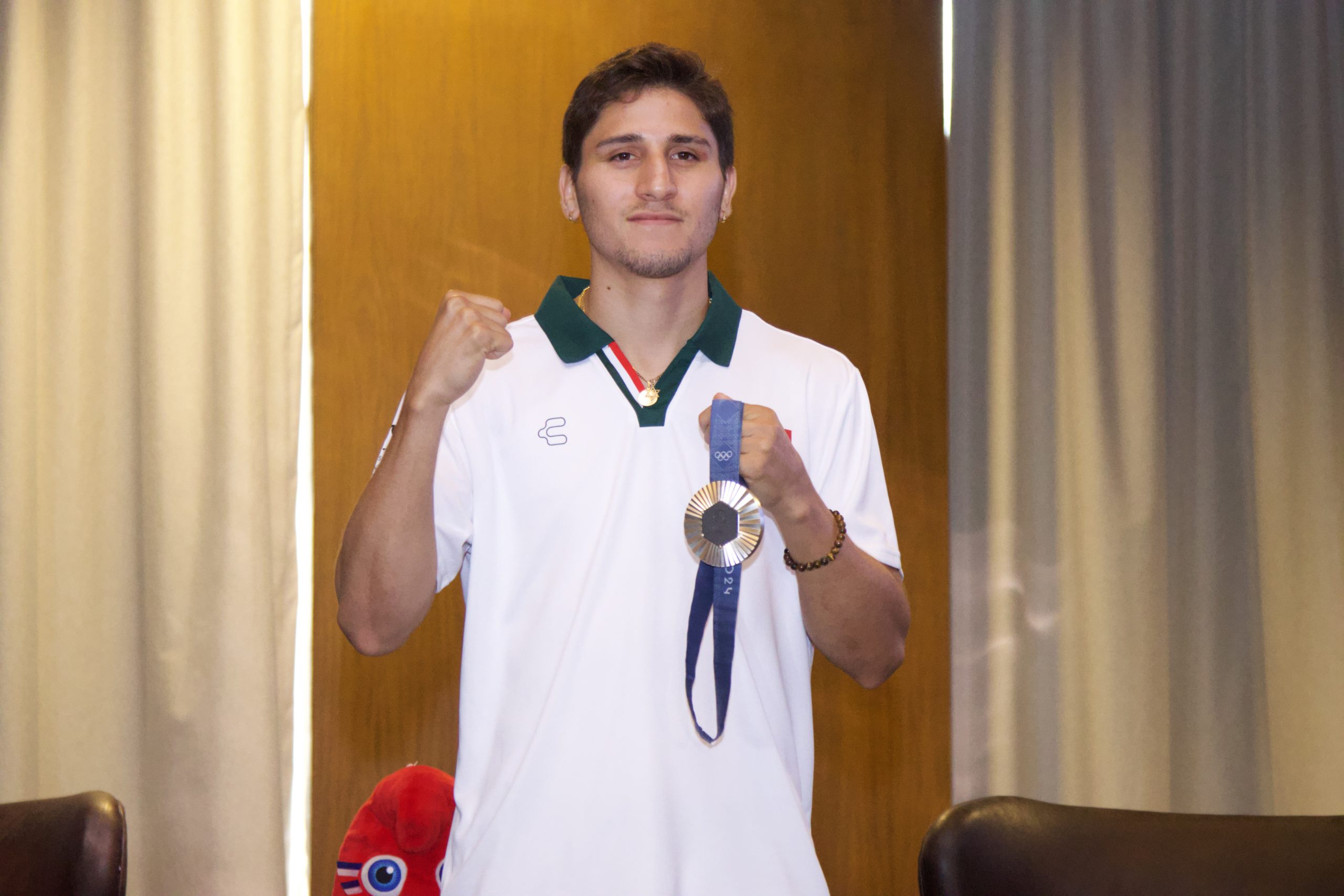 El boxeo amateur en México requiere más fogueo: Marco Verde, medallista olímpico