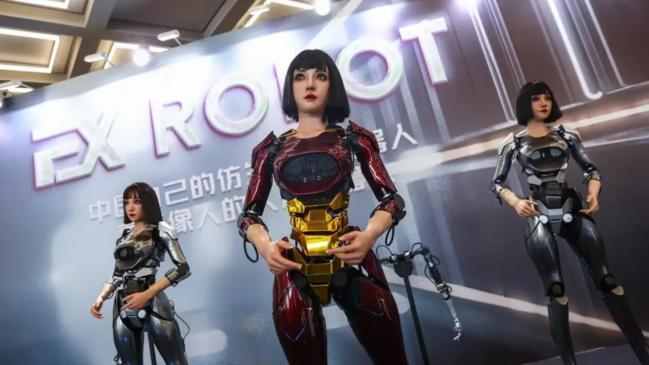 Robots humanoides lideran escena de la Conferencia Mundial de Robótica 2024; esto vimos
