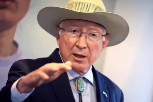 Ken Salazar-seguridad