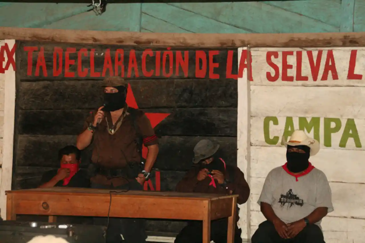 ‘AMLO tuvo el autoritarismo de Díaz Ordaz y la perversidad de Salinas’: Marcos