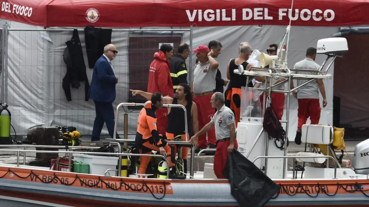 El yate del empresario Mike Lynch hundido en Italia será rescatado del fondo del mar