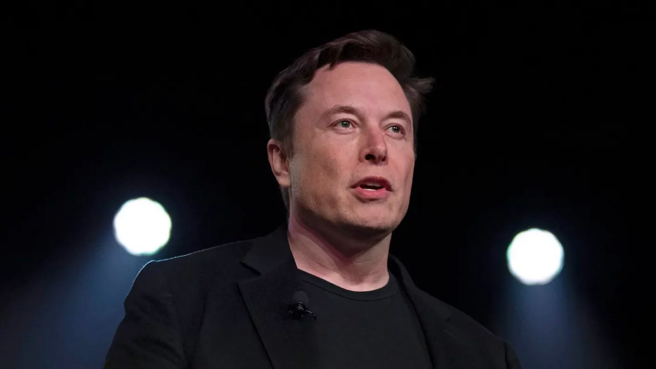 X de Elon Musk ahora vale alrededor de una quinta parte de los 44,000 mdd de su adquisición: Fidelity