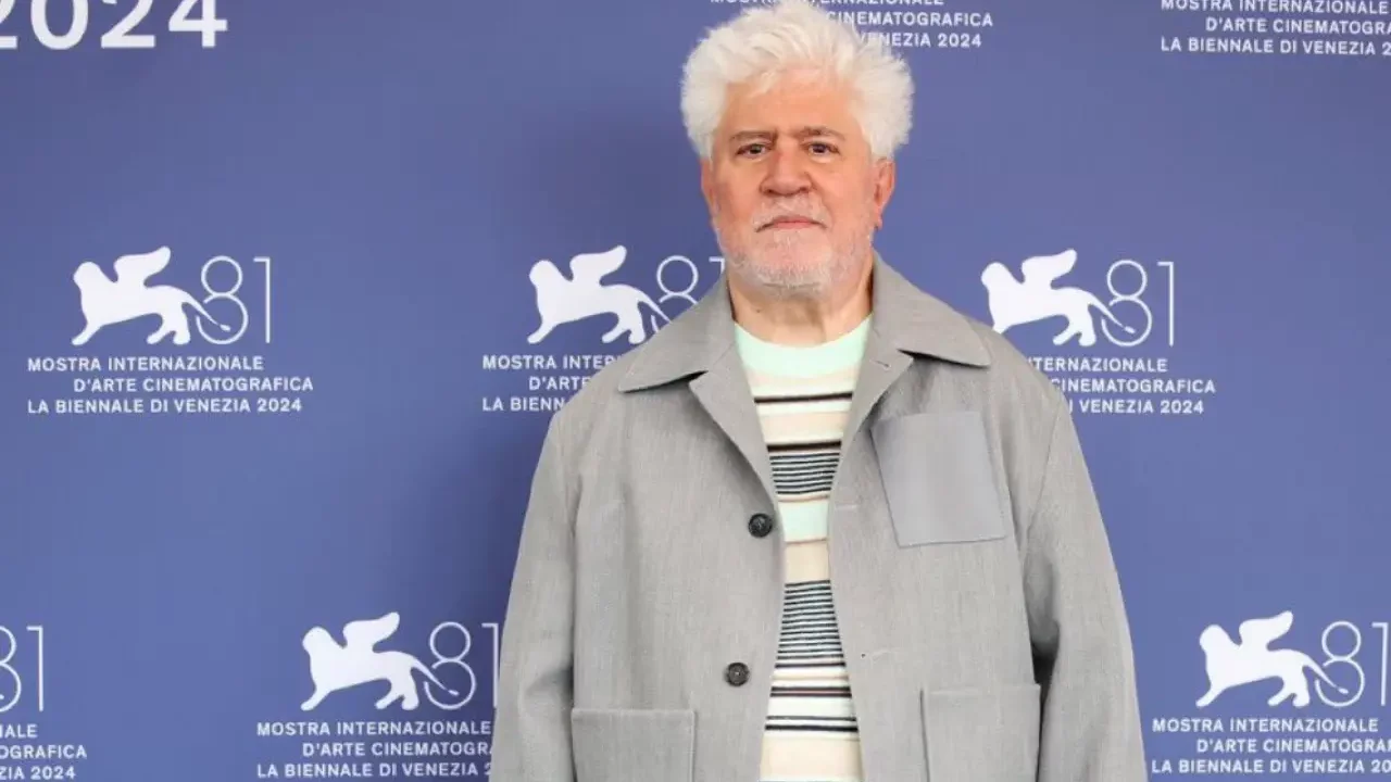 ‘Aún no he conseguido perderle del todo el miedo a la muerte’: Pedro Almodóvar