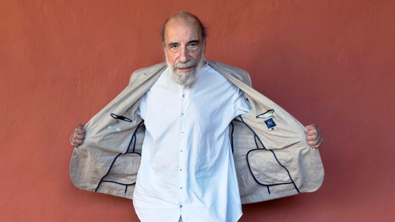 “La poesía es un arte cruel”, Raúl Zurita