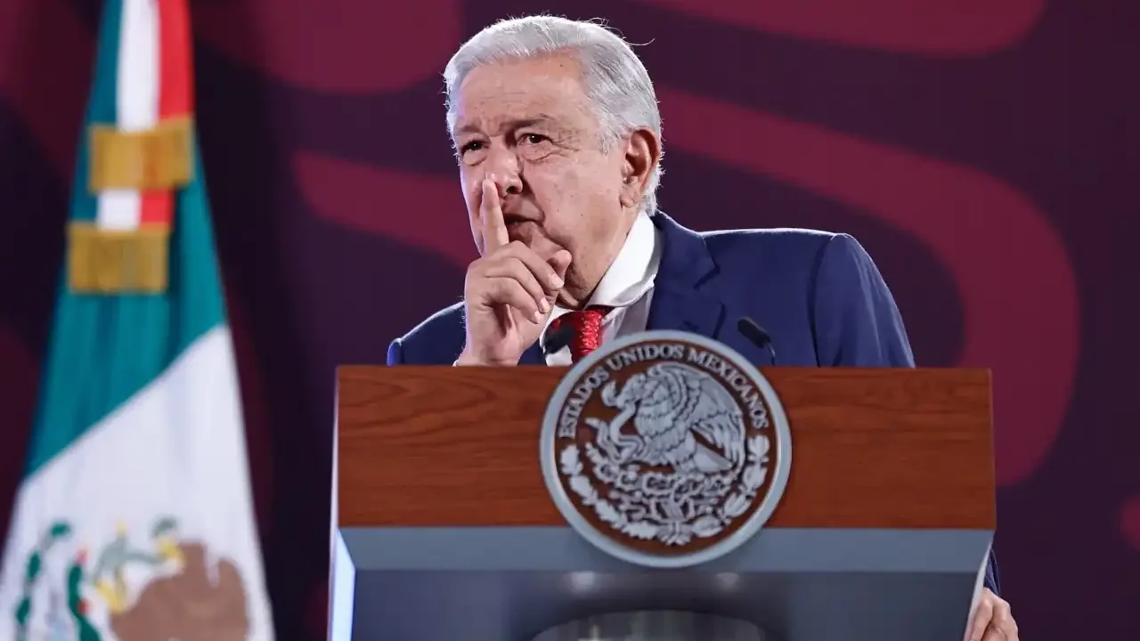 Empresas de EU pausan 35,000 mdd en inversiones en México por la reforma judicial de AMLO, dice el WSJ