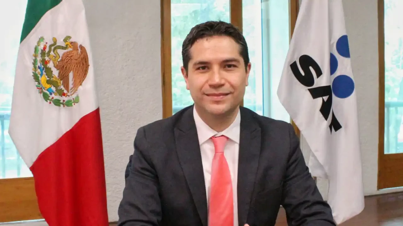 Antonio Martínez permanecerá al frente del SAT con Sheinbaum