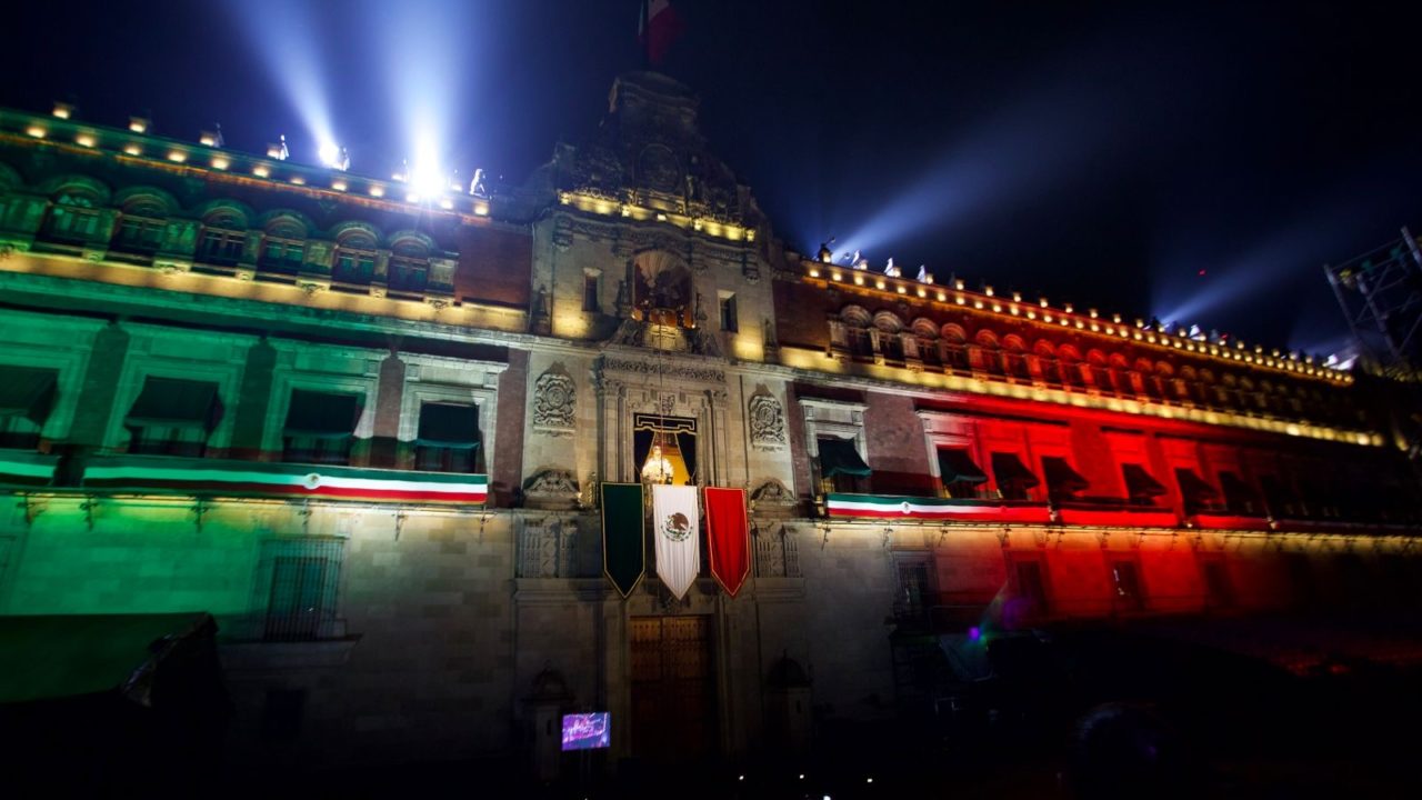¡Viva la justicia, los indígenas y los trabajadores de México! Así fue el último grito de AMLO 
