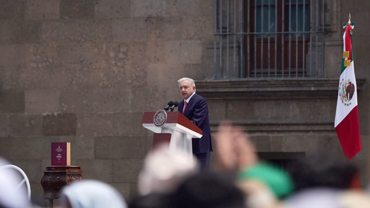 AMLO destaca que en su sexenio la banca y la BMV rompieron récords