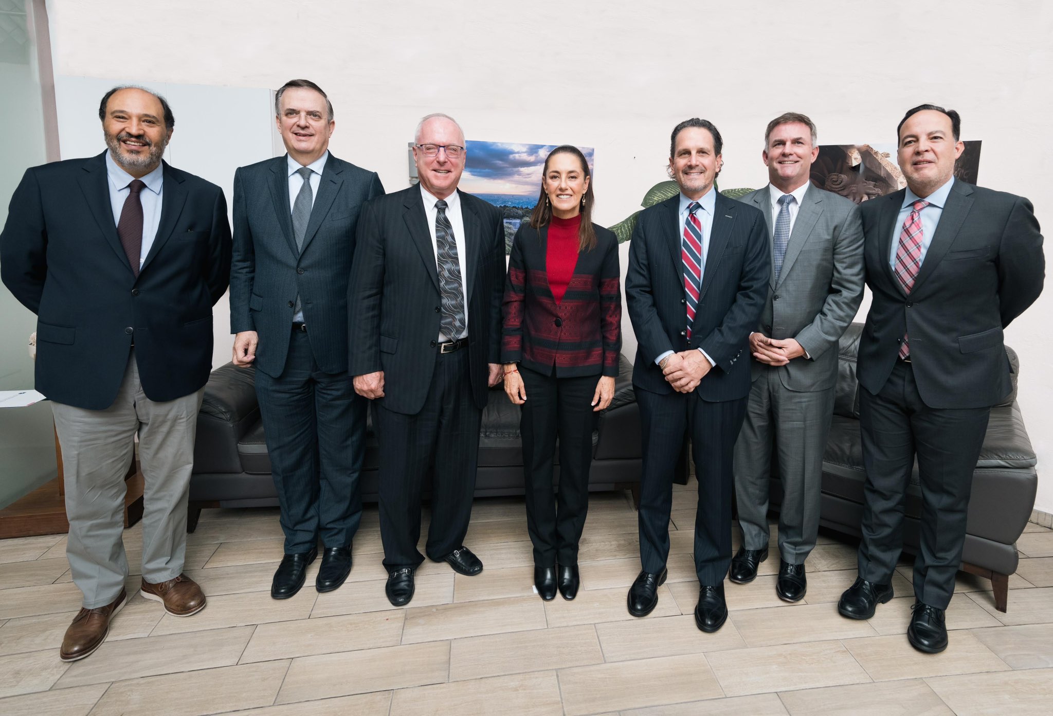 Sheinbaum se reúne con empresarios de Constellation Brands