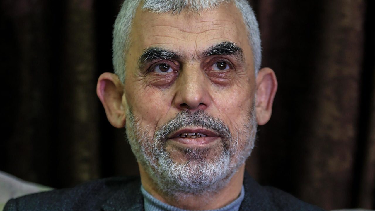 Israel mata a Yahya Sinwar, líder de Hamás y cerebro del 7 de octubre, según radio oficial