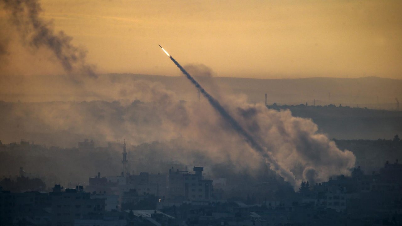 Israel intensifica la presión militar en Gaza entre temores de asedio y desplazamiento
