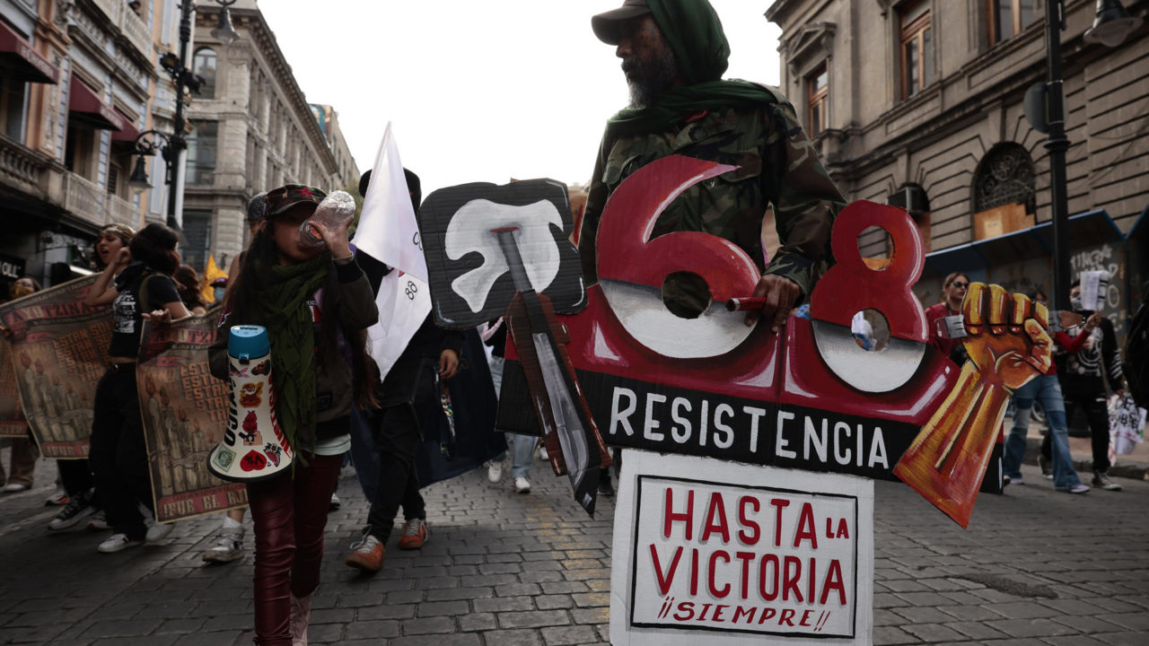 ‘Bienvenida’ a la disculpa de Sheinbaum en la marcha en recuerdo a la masacre de Tlatelolco