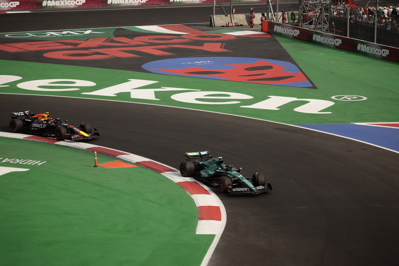 Alonso se queda fuera de la Q3 en el GP de México tras una bandera roja en el último