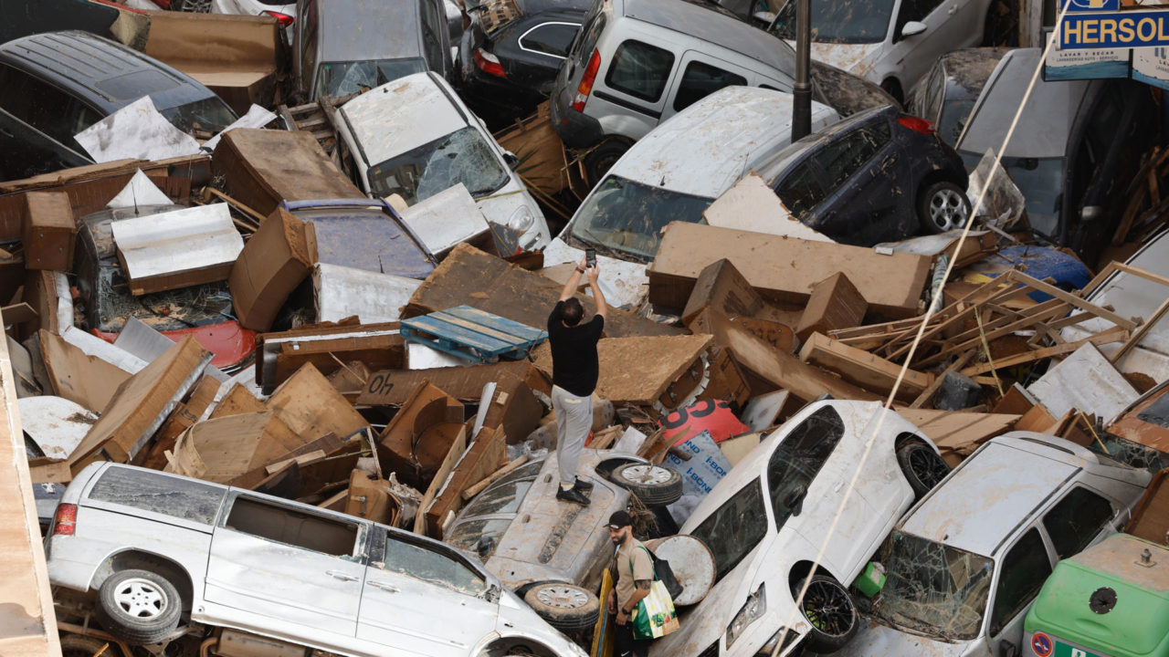 Daños a empresas por inundaciones en España pueden rebasar los 10,000 mde
