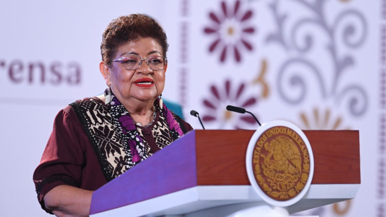 Ernestina Godoy promete servir en la FGR con ‘profundo sentido de la justicia’