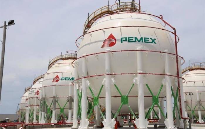 Pemex confirma que recibirá 10,400 mdd para ampliar almacenamiento de hidrocarburos