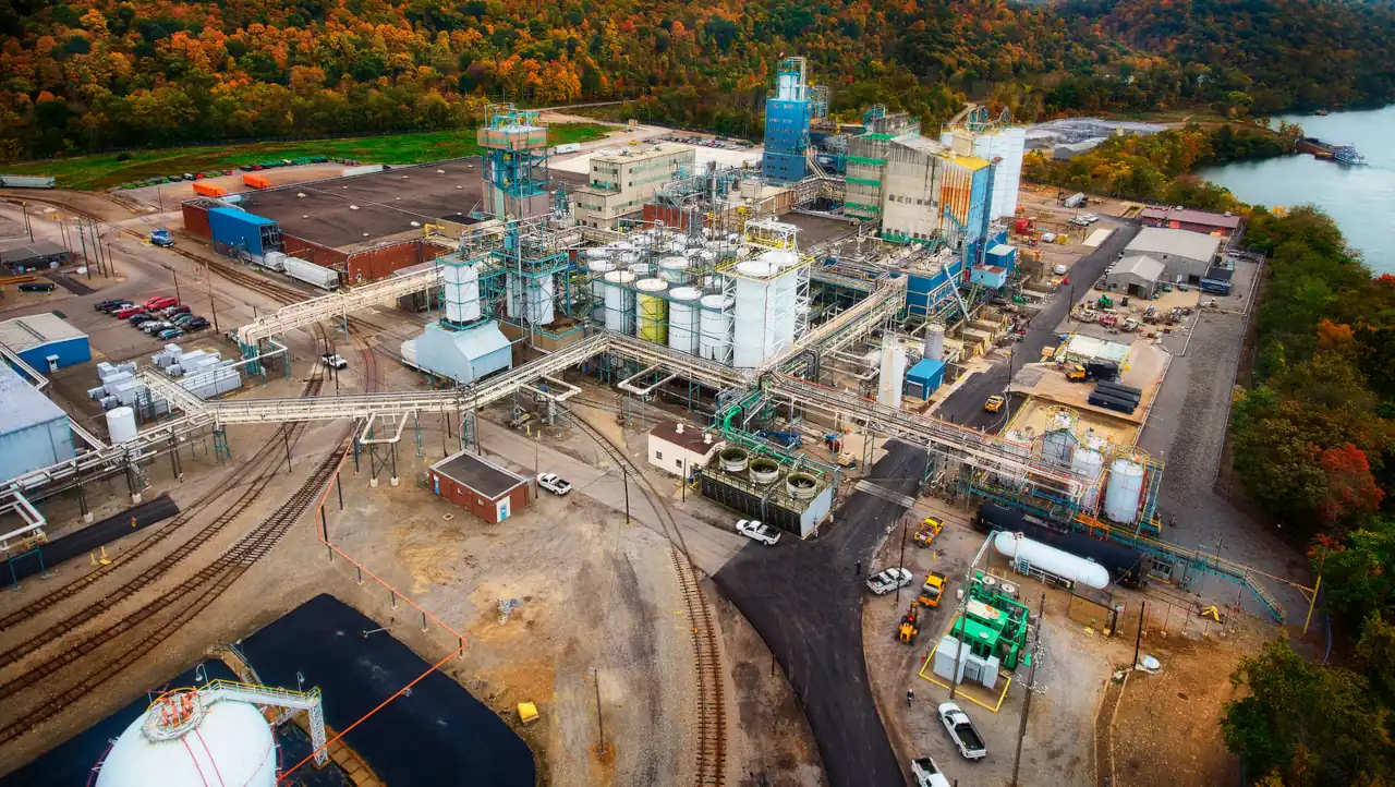 Conglomerado Alfa propondrá a accionistas la escisión de su unidad petroquímica Alpek