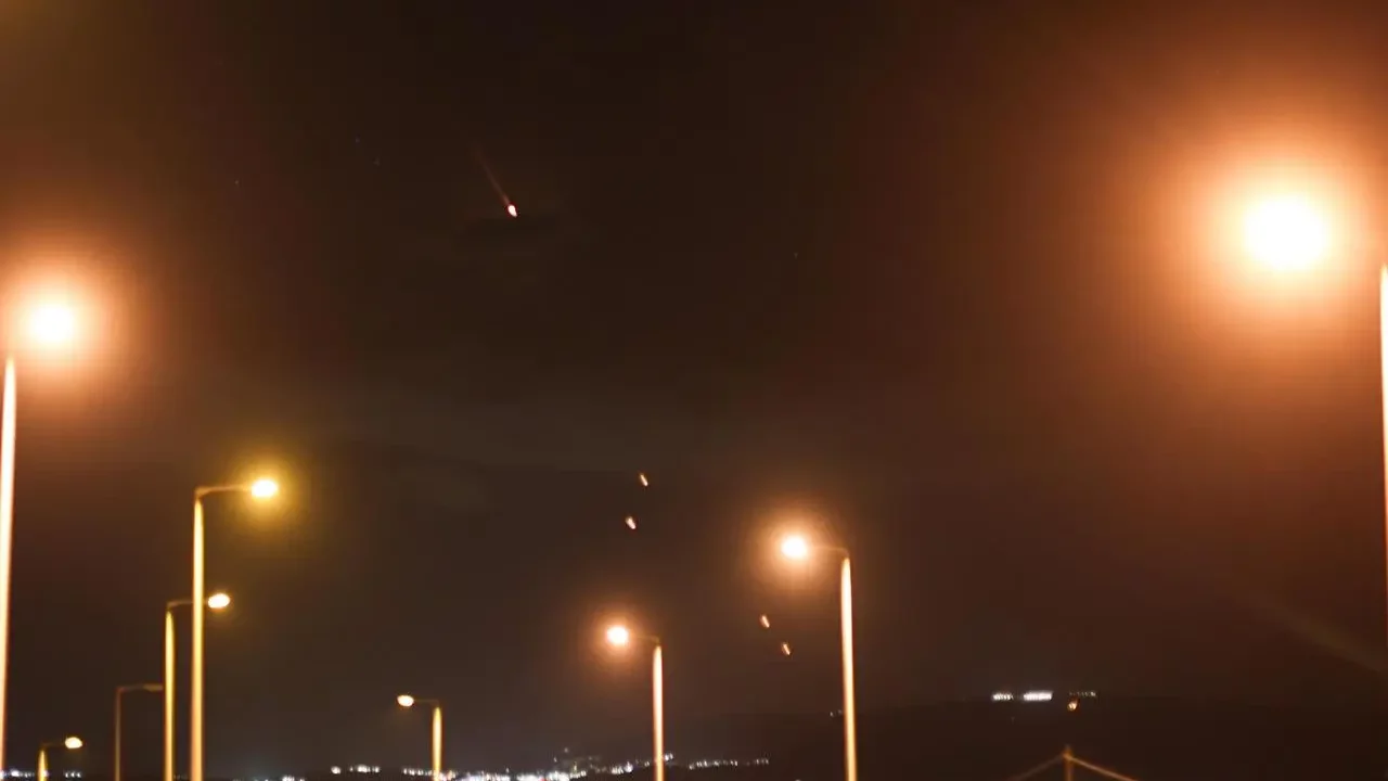 Irán ataca Israel con misiles tras asesinato de líderes de Hamás y Hezbolá
