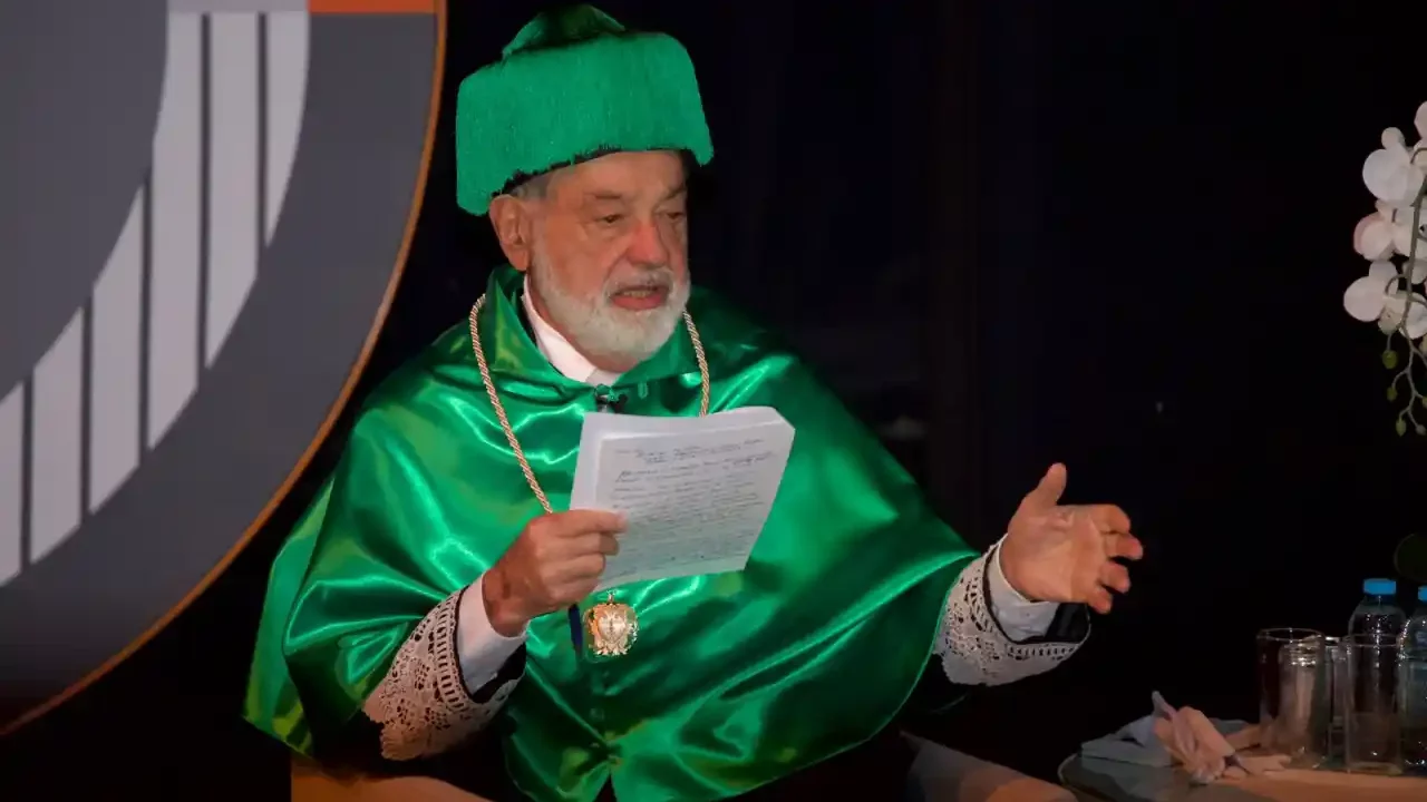Carlos Slim confía en que con Sheinbaum se elimine la pobreza extrema